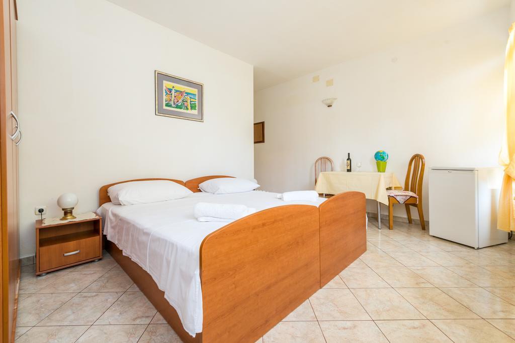Ava Studio Apartment And Room Ragusa Esterno foto